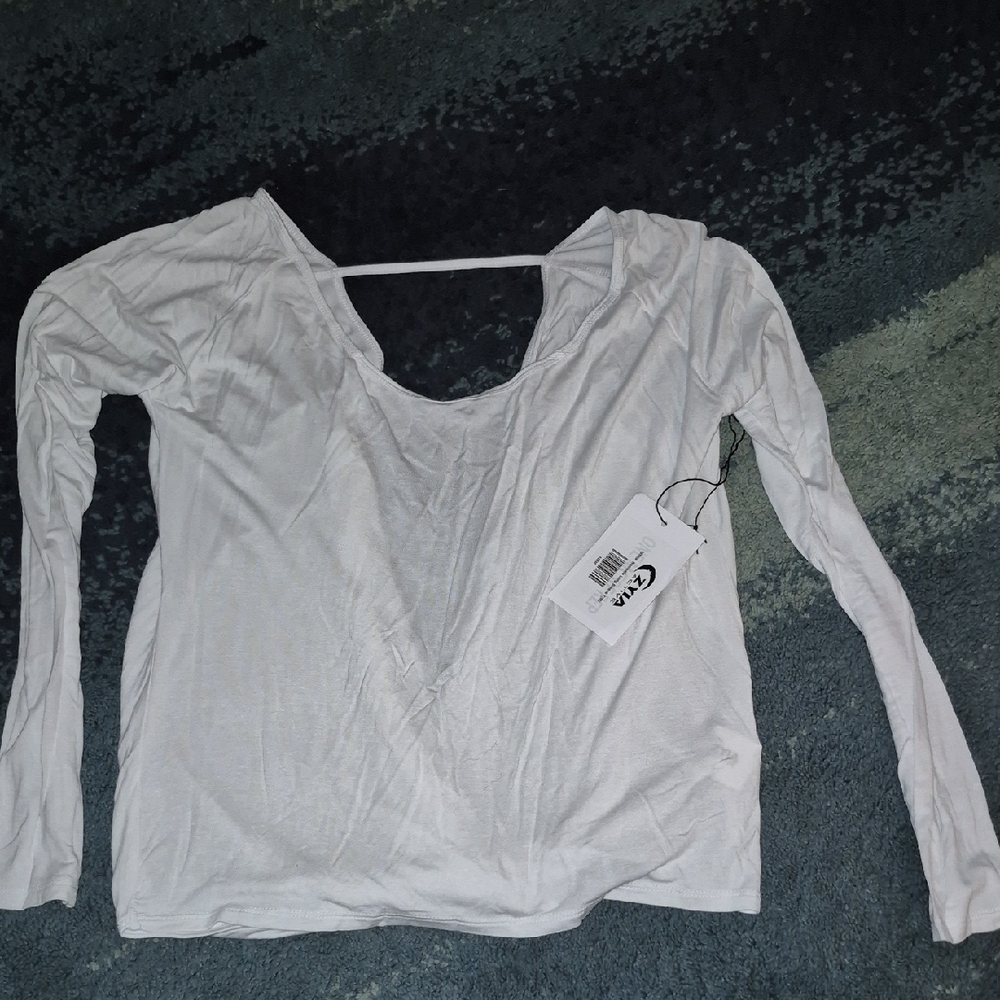 Nwt Zyia Namaste Elegant White Long Sleeve Tee Size M